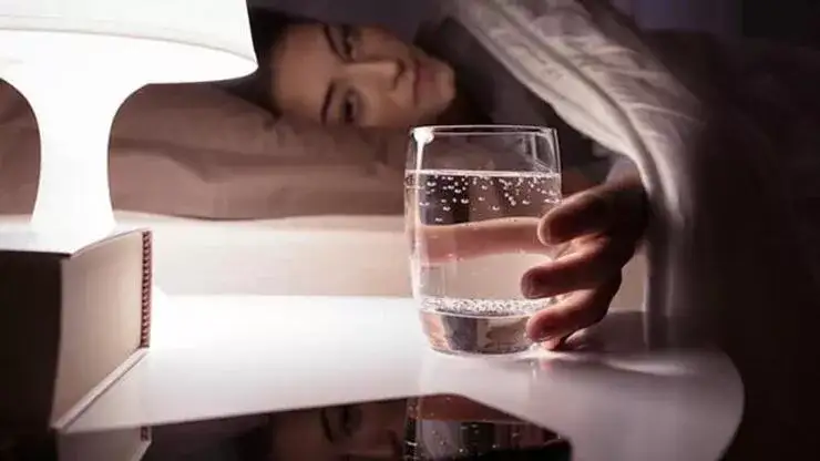 Yatmadan Önce Su İçmek Sağlıklı mı? » Dr. Ceyhun Nuri